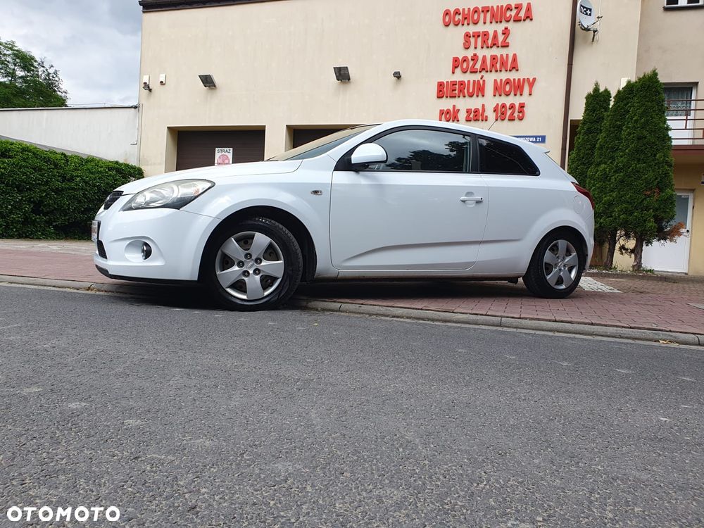 Kia ProCeed 1.6 CVVT LX - 27
