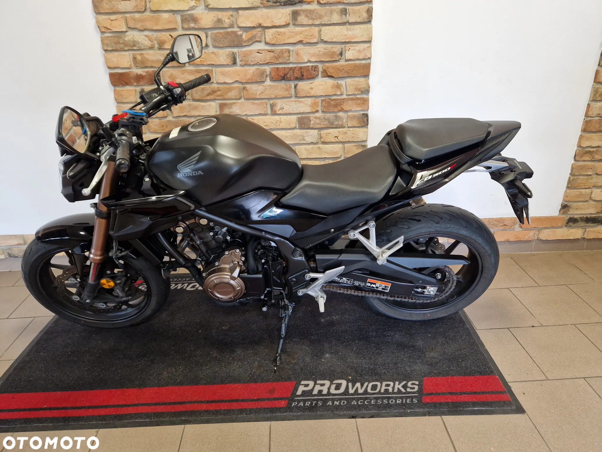 Honda CB - 4
