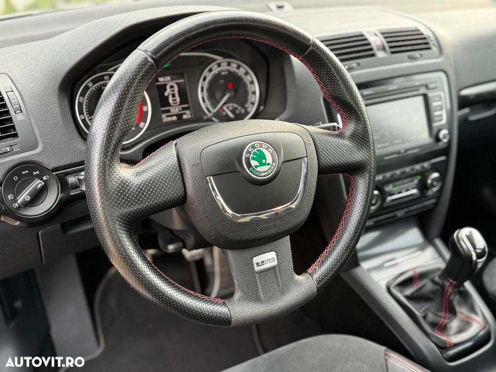 Skoda Octavia 2.0 TFSI RS - 33