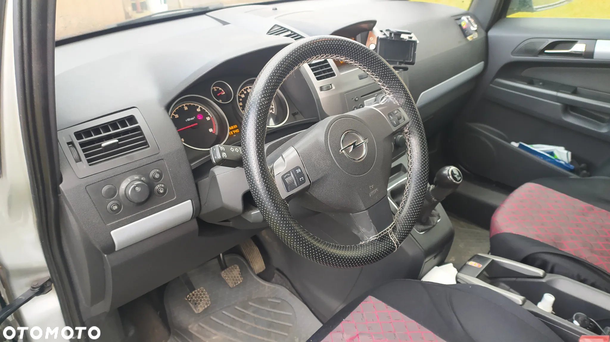 Opel Zafira - 8