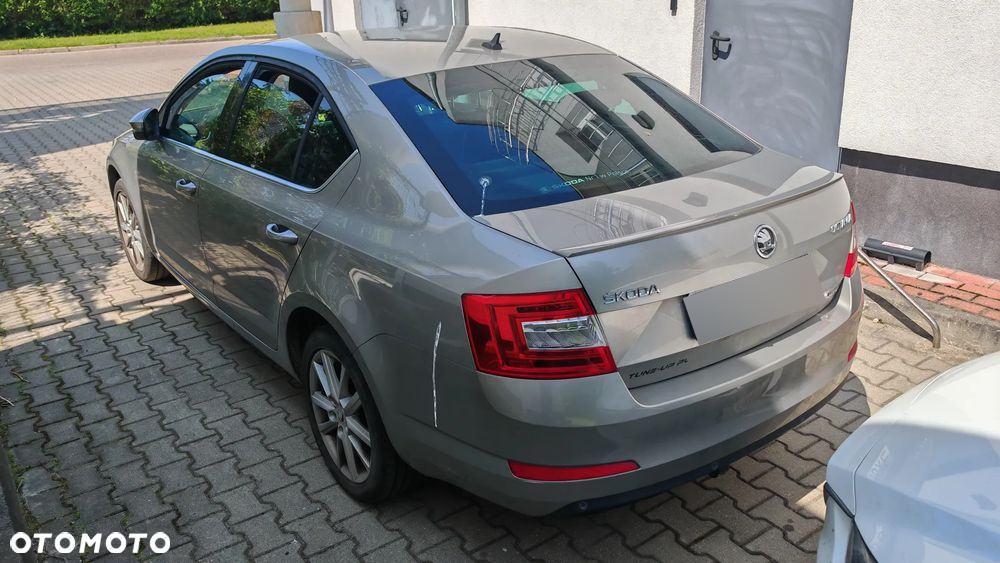 Skoda Octavia 2.0 TDI 4x4 Style DSG - 6