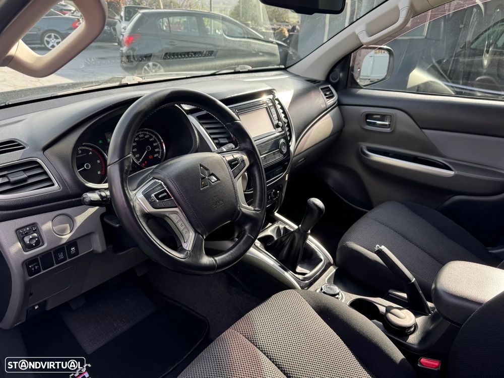 Mitsubishi L200 2.4 DI-D CD Instyle Strakar 4WD - 13