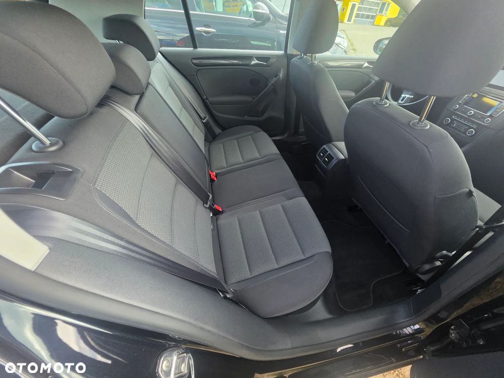 Volkswagen Golf 2.0 TDI DPF DSG Edition - 16