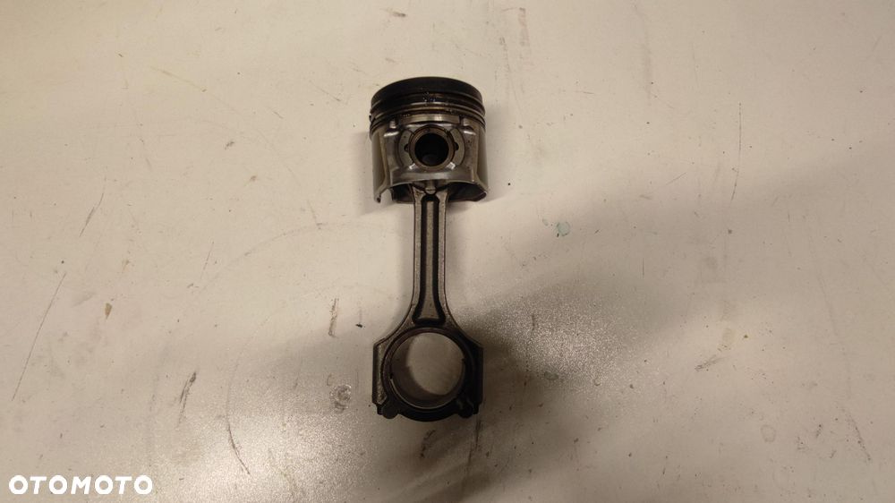 TŁOK KORBOWÓD HYUNDAI TUCSON II KIA 1.7 CRDI D4FD EURO 6 15-18 17 E6 B - 2