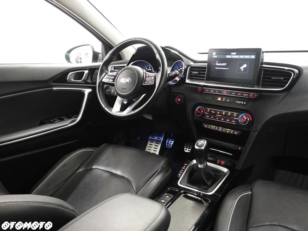 Kia Ceed 1.4 T-GDI OPF Platinum Edition - 32