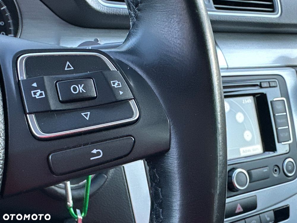 Volkswagen Passat 2.0 TDI DPF Highline - 33