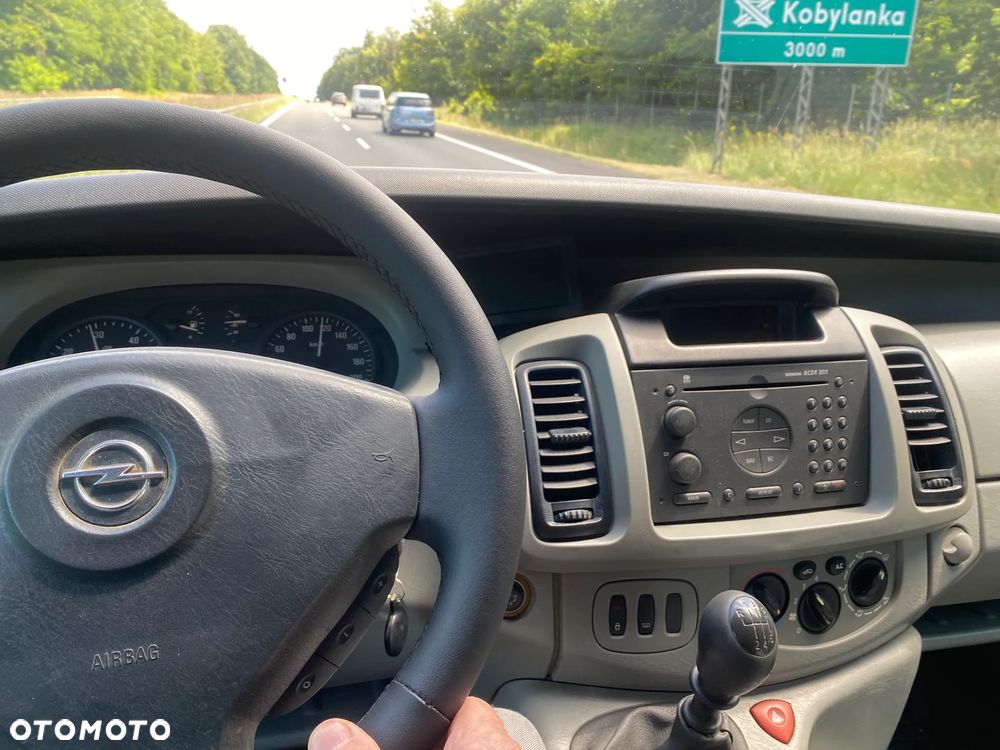 Opel Vivaro - 21