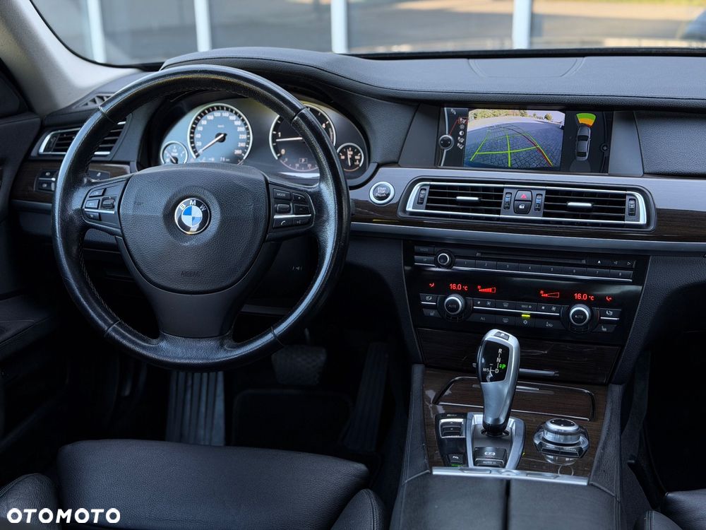 BMW Seria 7 730d - 19