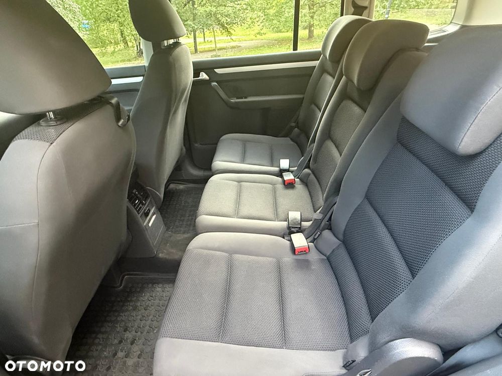 Volkswagen Touran 1.6 TDI DPF BlueMot Trendline - 10