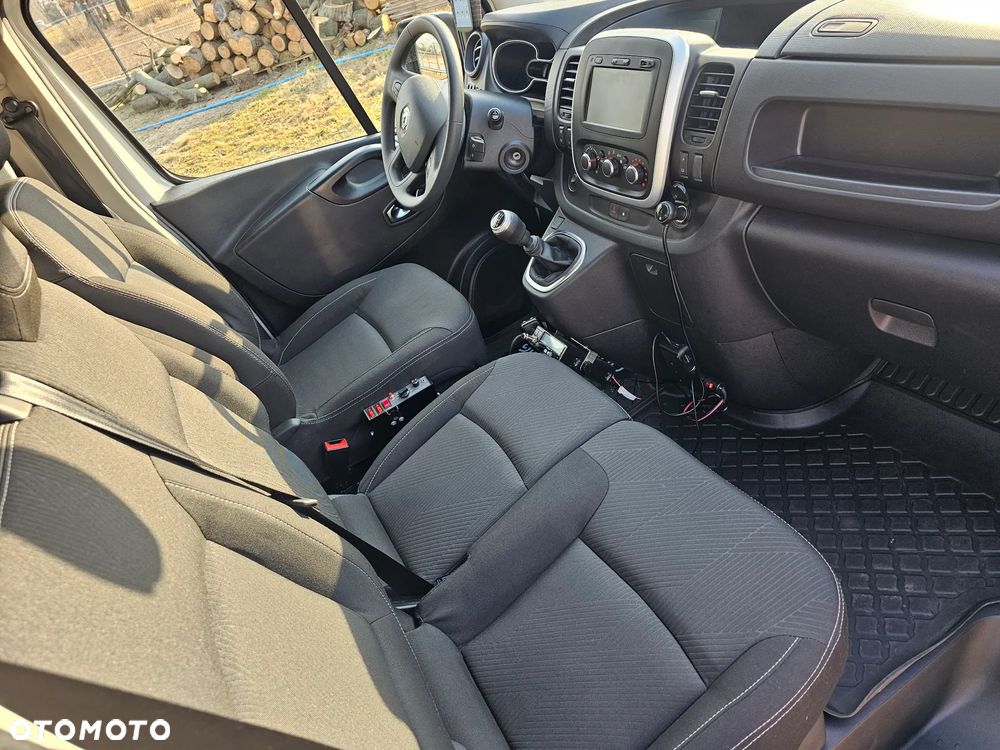 Renault Trafic - 19