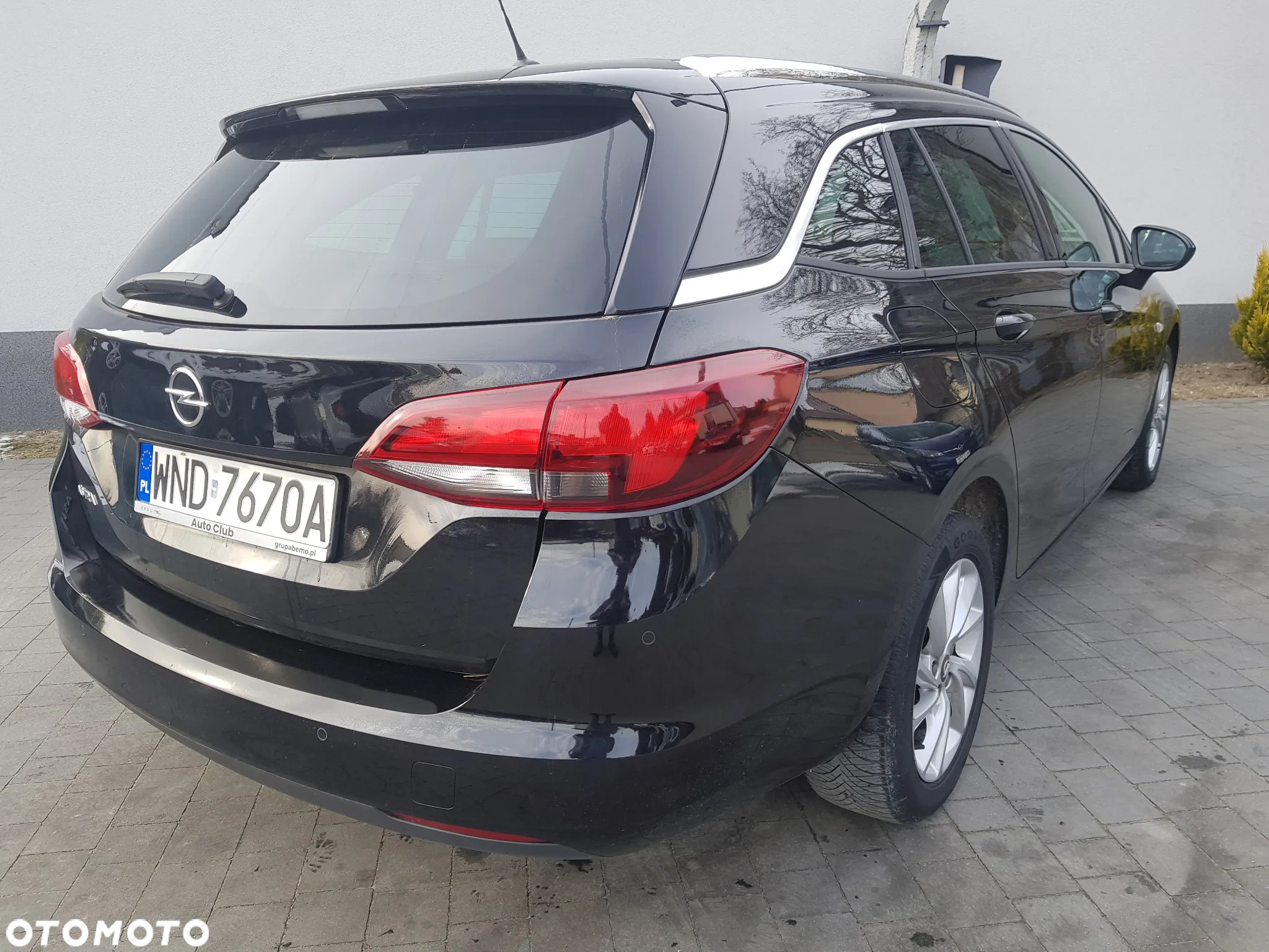 Opel Astra V 1.2 T Elegance S&S - 7