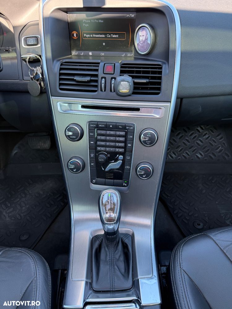 Volvo XC 60 D4 Momentum - 15