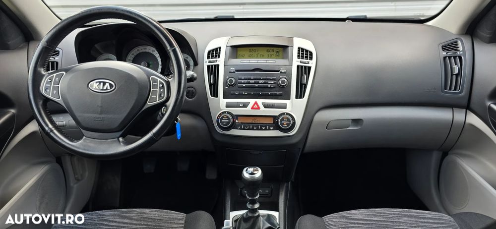 Kia Ceed 1.6 DSL LX BASE - 6