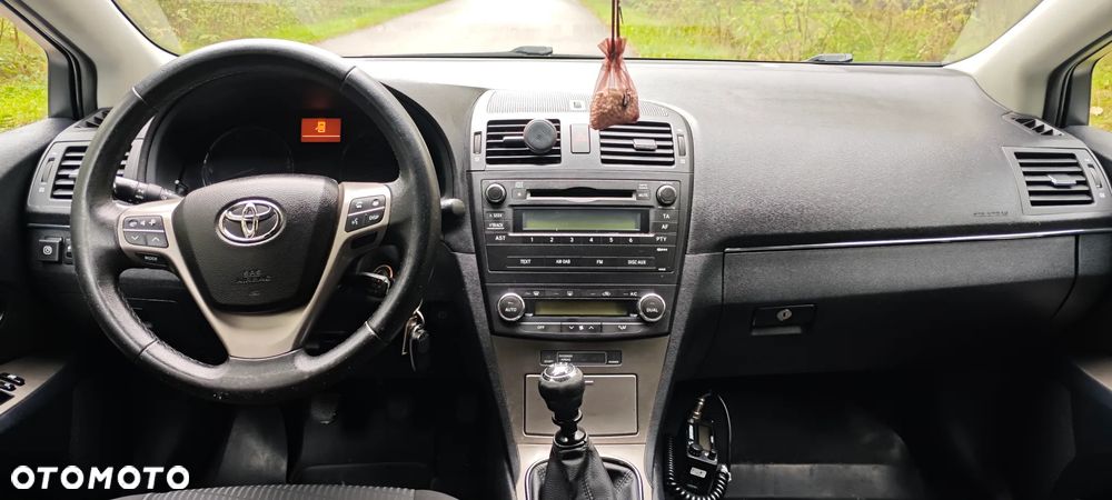 Toyota Avensis Combi 1.8 Sol - 8