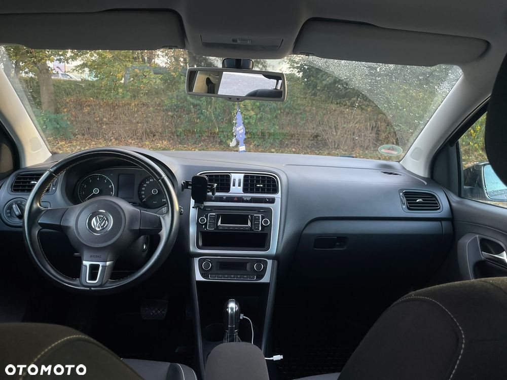 Volkswagen Polo 1.4 16V Comfortline DSG - 5