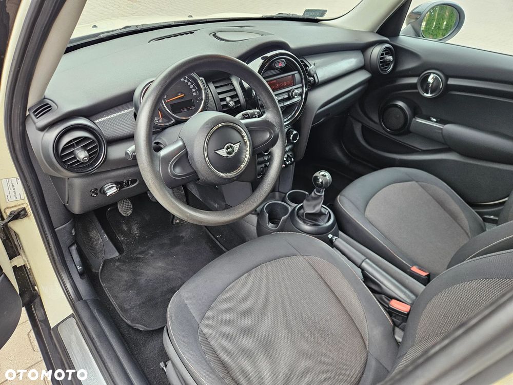 MINI Cooper Standard - 14
