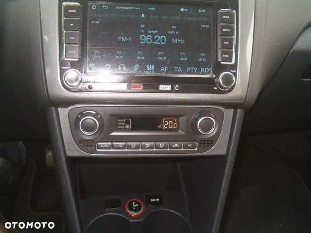 Volkswagen Polo - 23