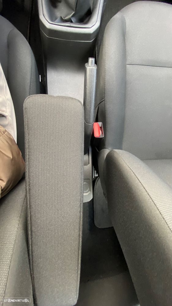 Dacia Sandero 1.0 SCe Essential - 52