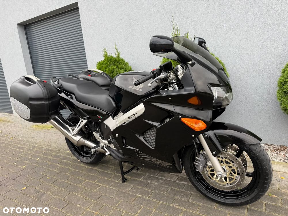 Honda VFR - 27