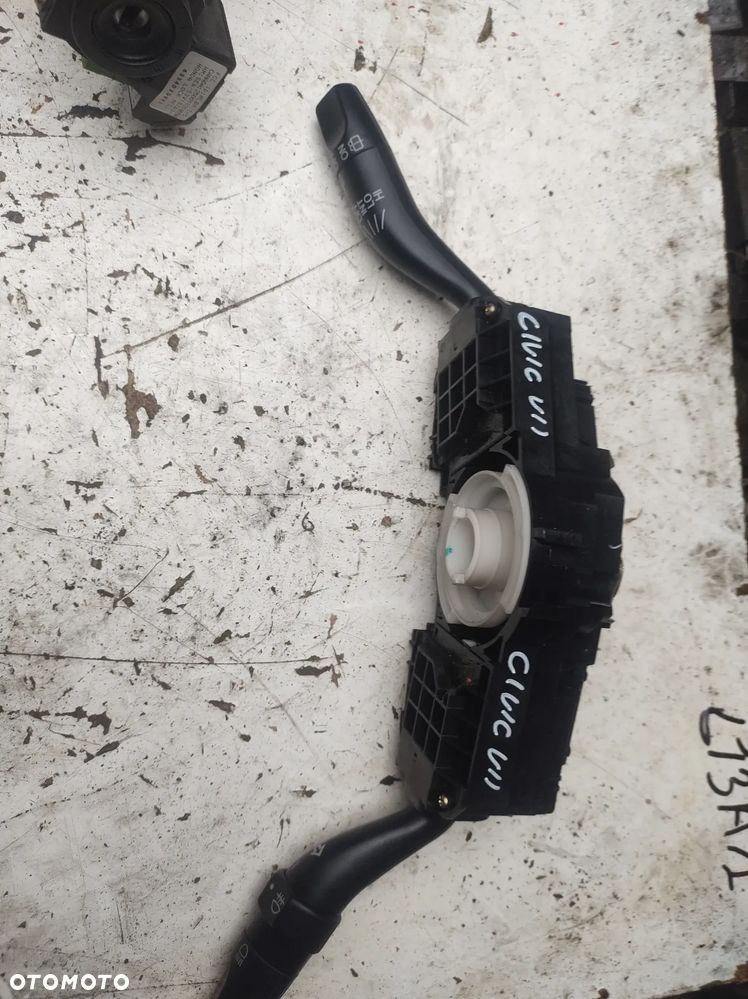 Honda Civic VII przełącznik zespolony pająk - 1