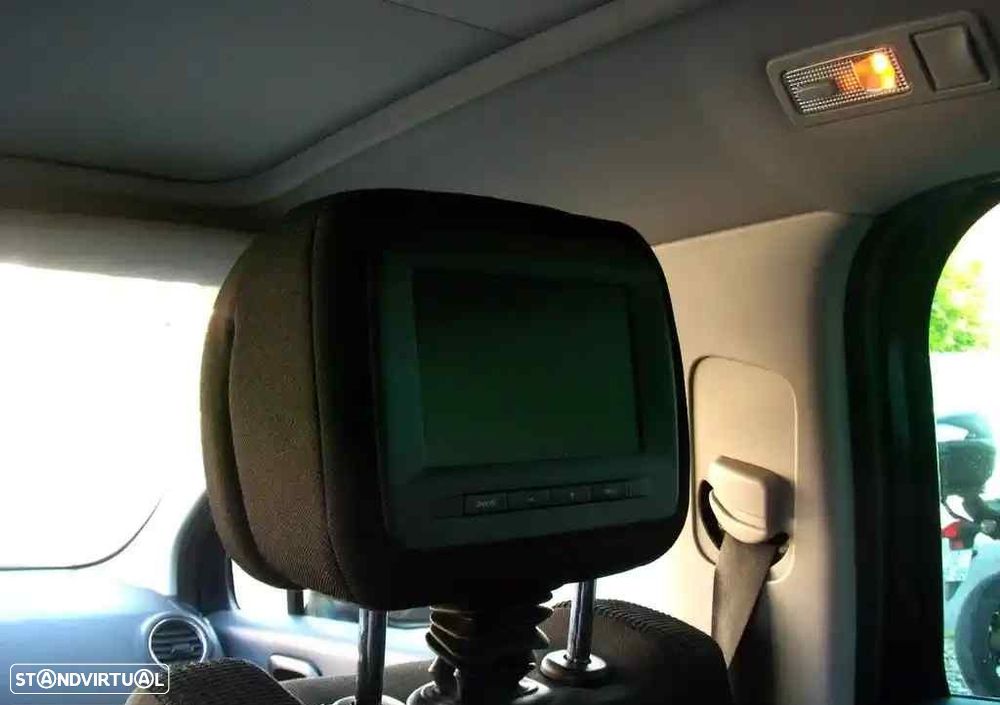 Peugeot 5008 1.6 HDi 5L Allure J17 - 32