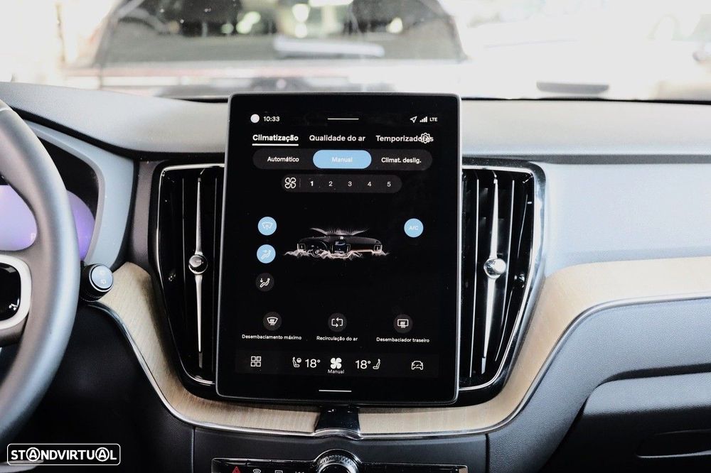 Volvo XC 60 2.0 T6 PHEV Plus Dark - 33