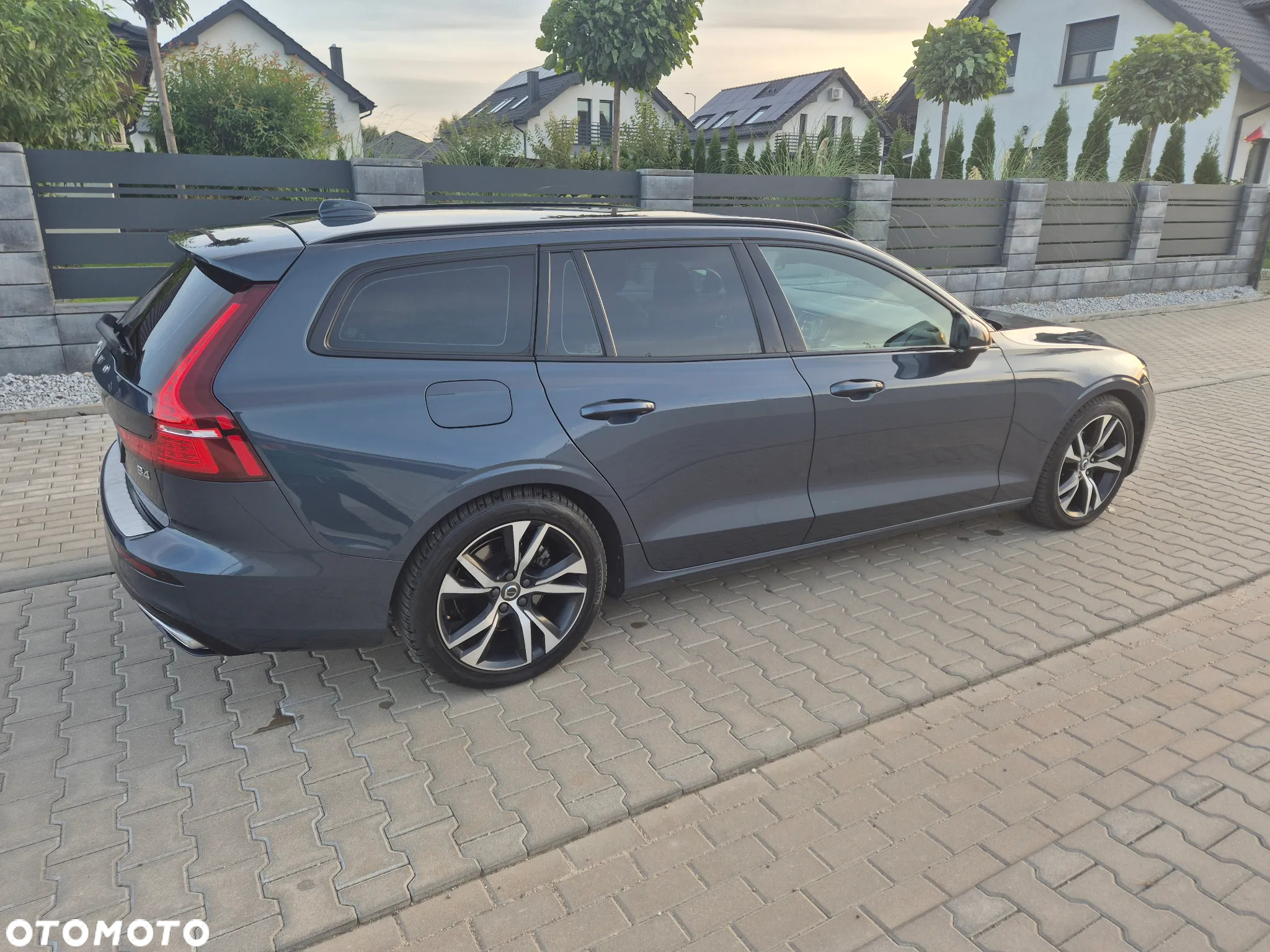 Volvo V60 T4 Momentum Pro - 5