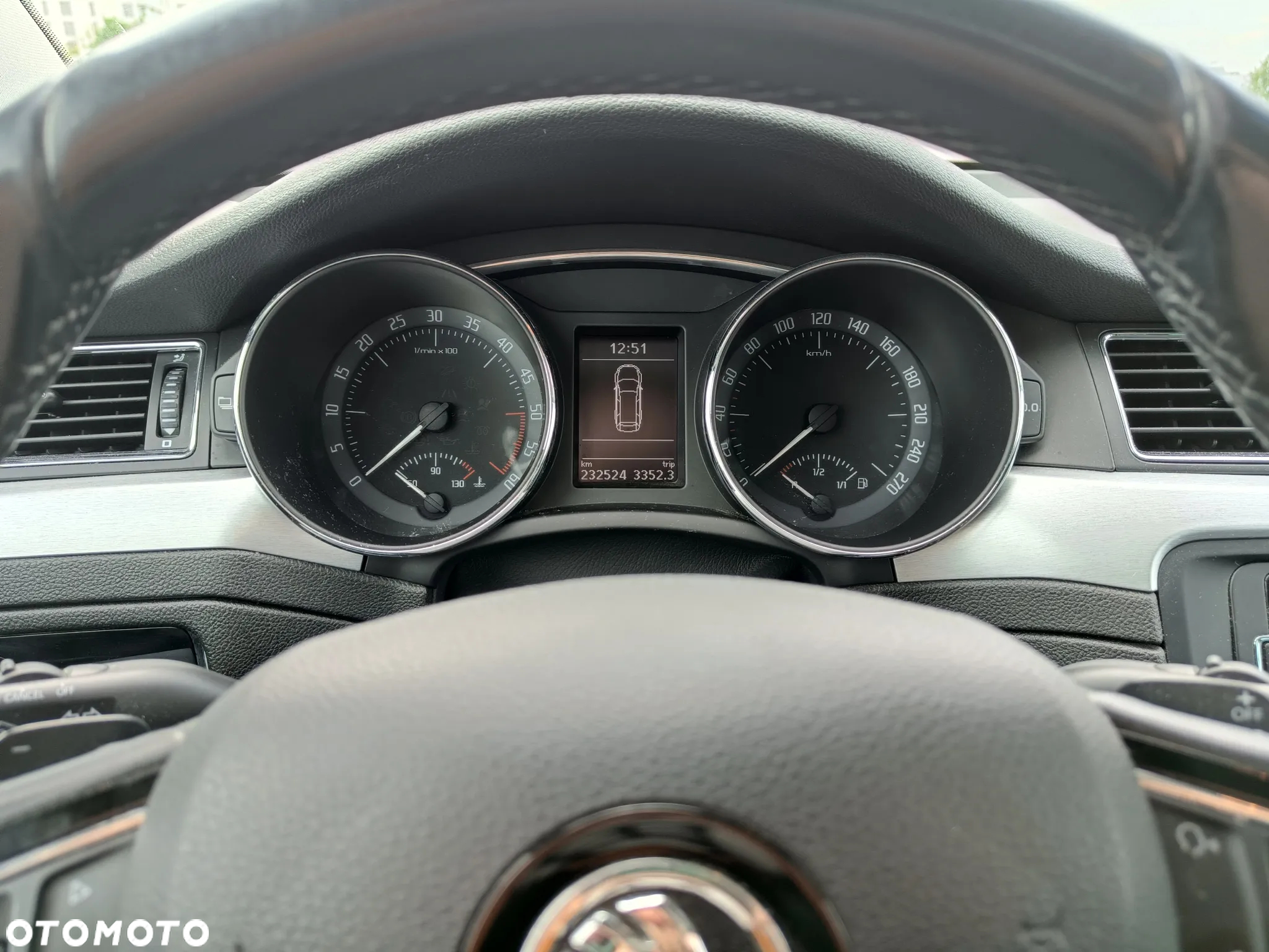 Skoda Superb 2.0 TDI Ambition DSG - 17