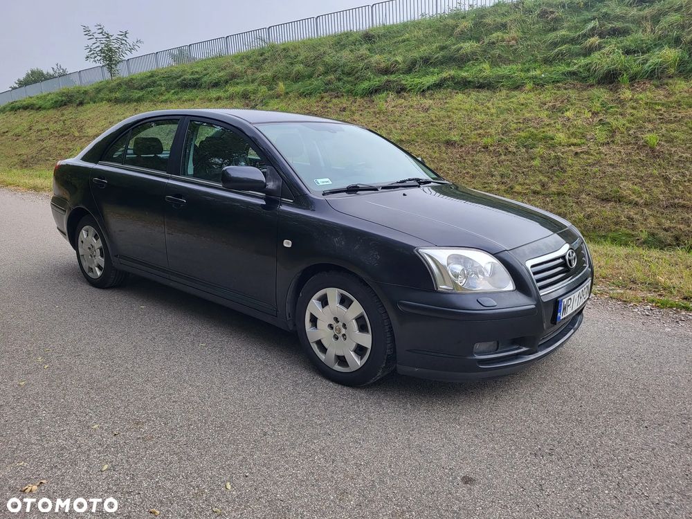 Toyota Avensis 2005 photo 2