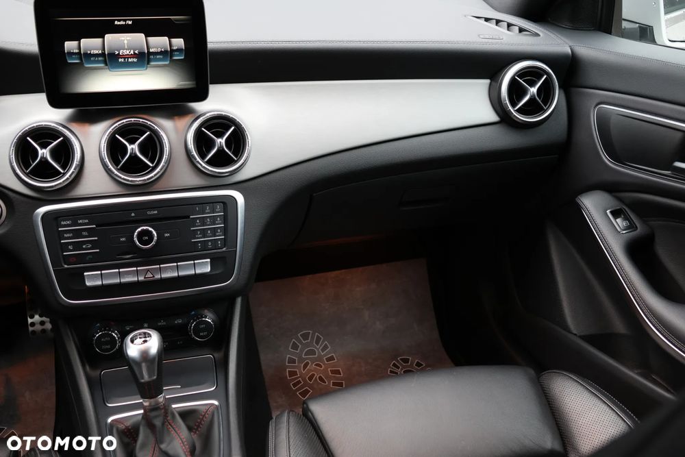 Mercedes-Benz CLA 180 d AMG Line - 30