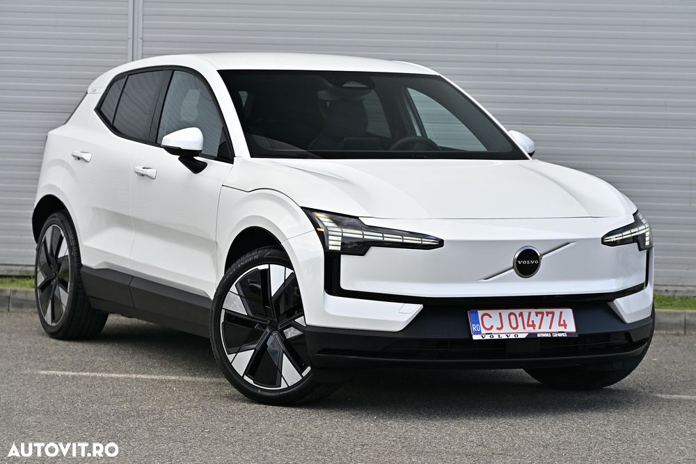 Volvo EX30 Single Motor Extended Range RWD Core - 4