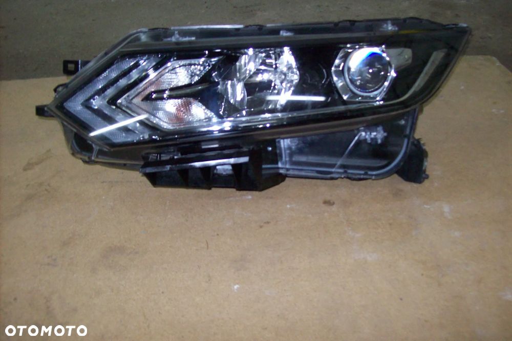 LAMPA PRZEDNIA EUROPA FUUL LED LEWA NISSAN QASHQAI J11 LIFT - 2