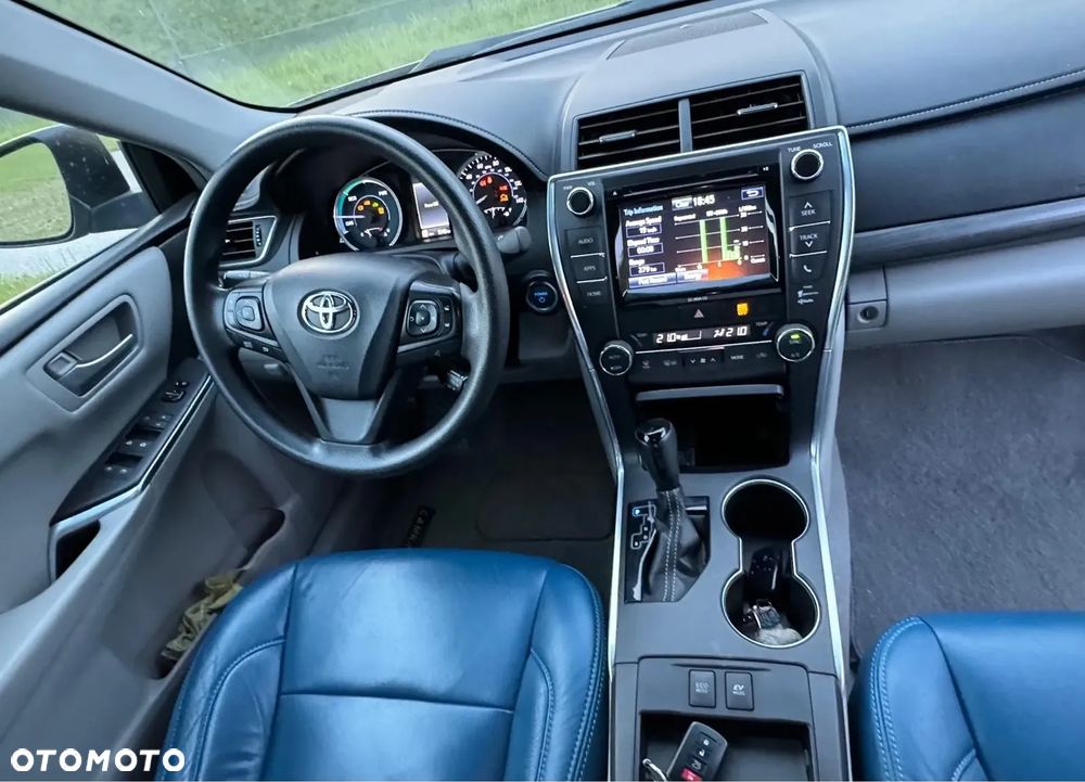 Toyota Camry - 9