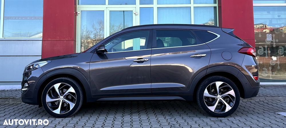 Hyundai Tucson 2.0 CRDI 4WD Automatik Intro Edition - 32