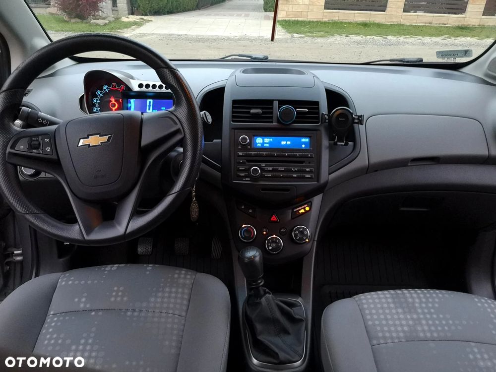 Chevrolet Aveo 1.2 LS - 6