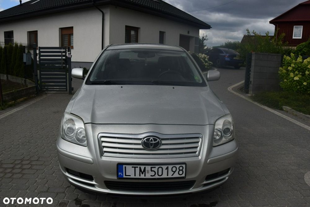 Toyota Avensis - 4