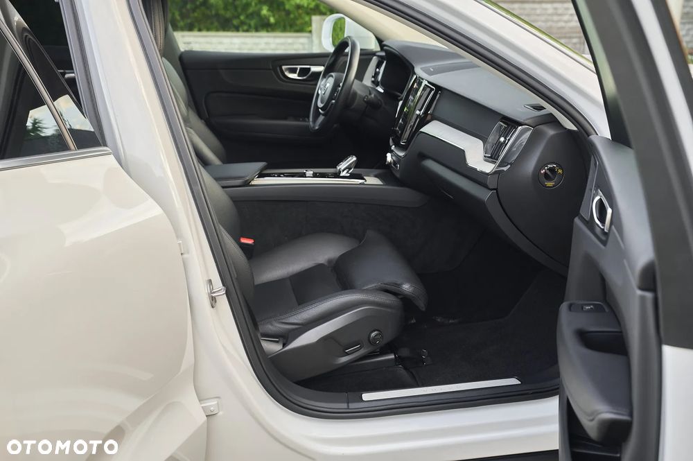 Volvo XC 60 B4 D AWD Inscription - 23
