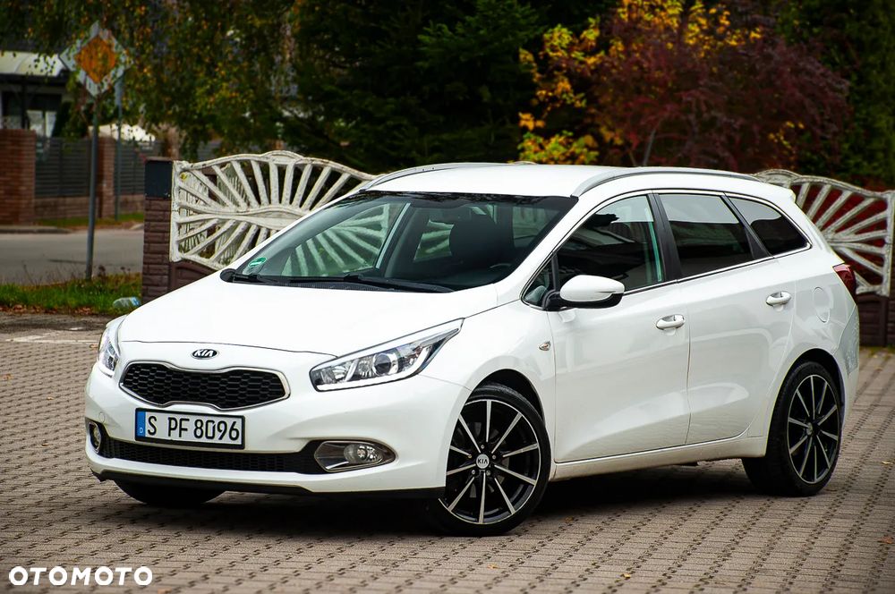 Kia Ceed - 8