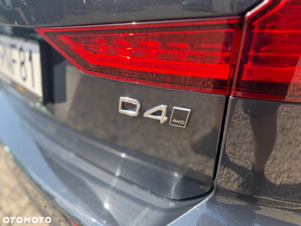 Volvo V60 Cross Country D4 AWD Geartronic - 16