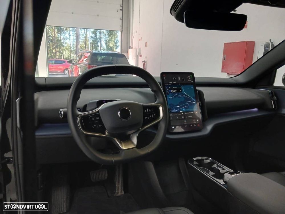 Volvo EX30 69 kWh Single Motor Extended Range Black Edition - 8