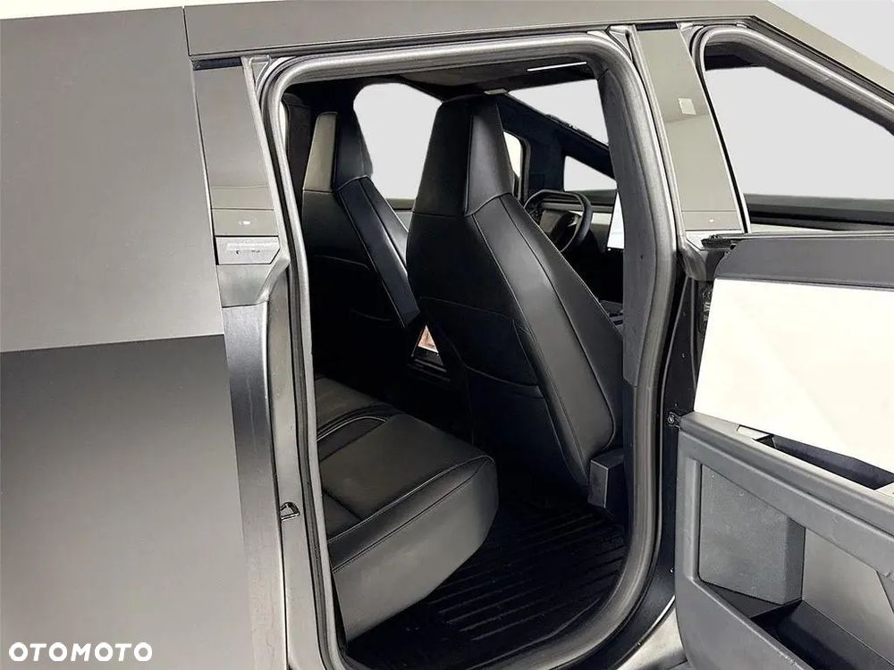 Tesla Cybertruck - 22