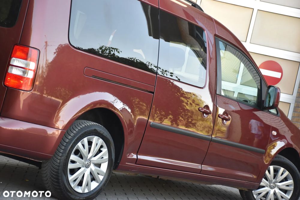 Volkswagen Caddy Maxi Highline DSG - 39