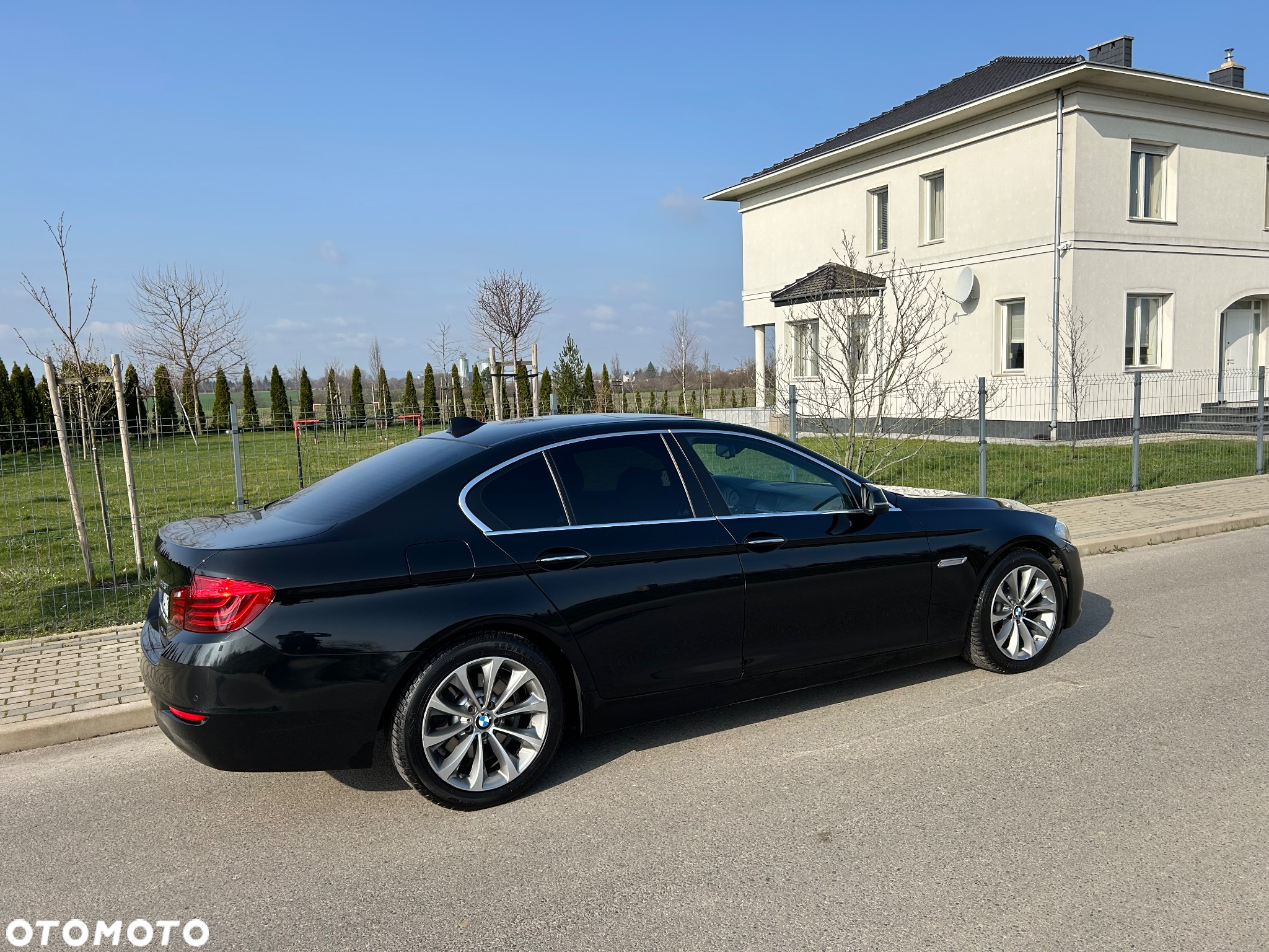 BMW Seria 5 528i xDrive - 7