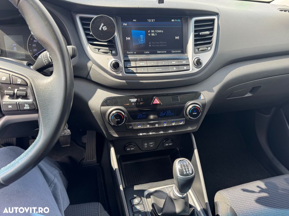 Hyundai Tucson blue 1.6 CRDi 2WD Pure - 18