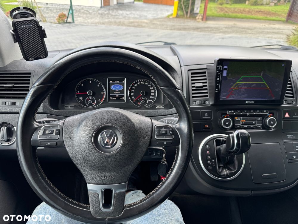 Volkswagen Multivan - 15