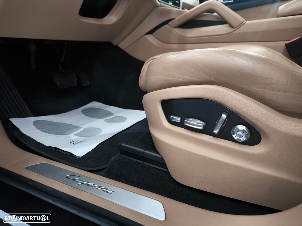 Porsche Cayenne E-Hybrid - 22