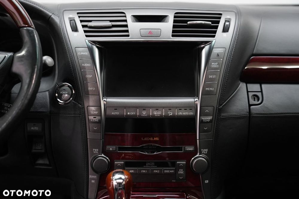 Lexus LS - 20