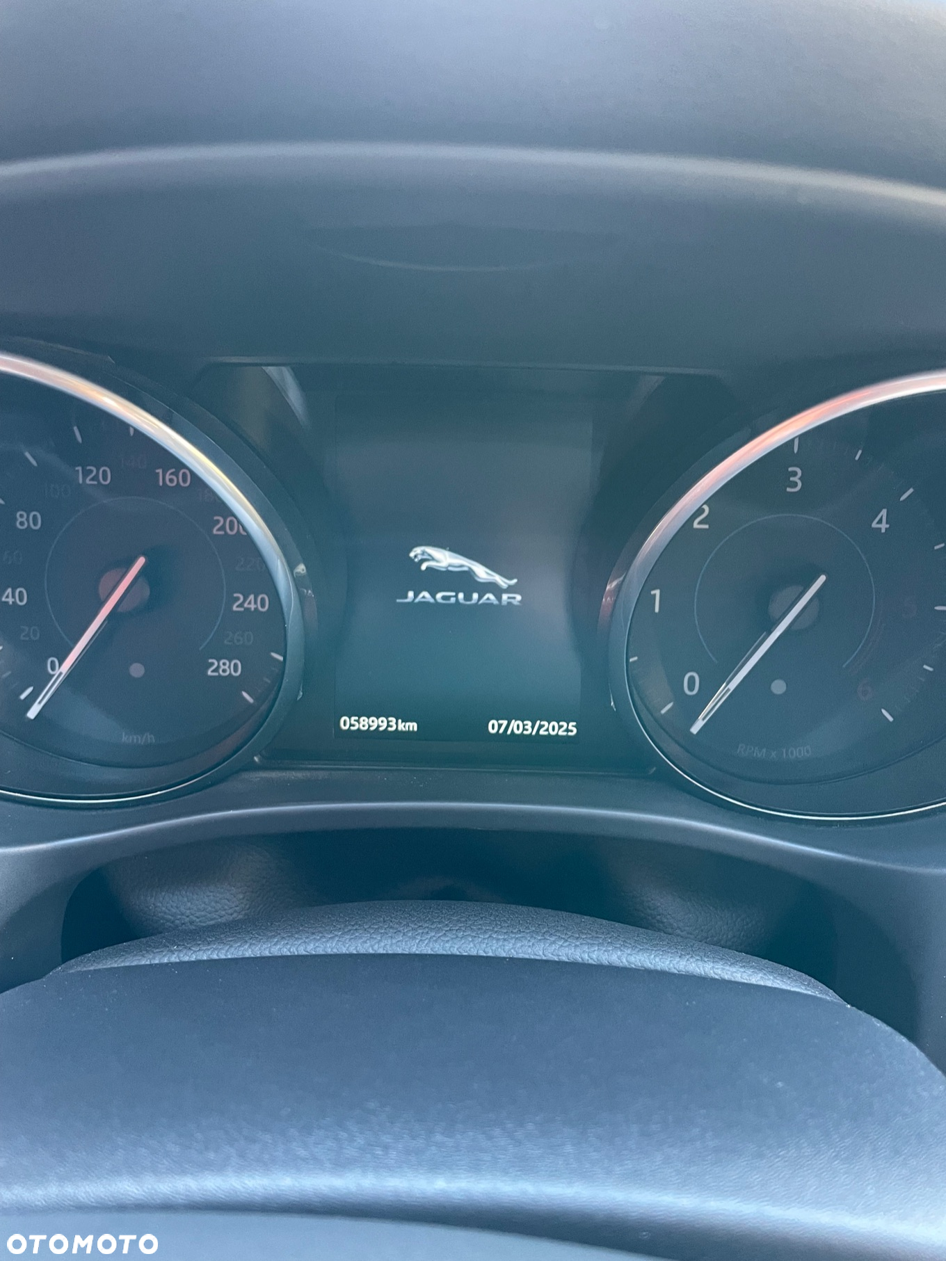 Jaguar F-Pace 2.0 i4D AWD R-Sport - 34