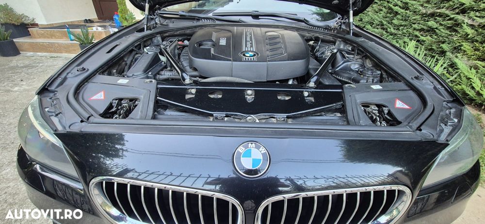 BMW Seria 5 525d Aut. Luxury Line - 9