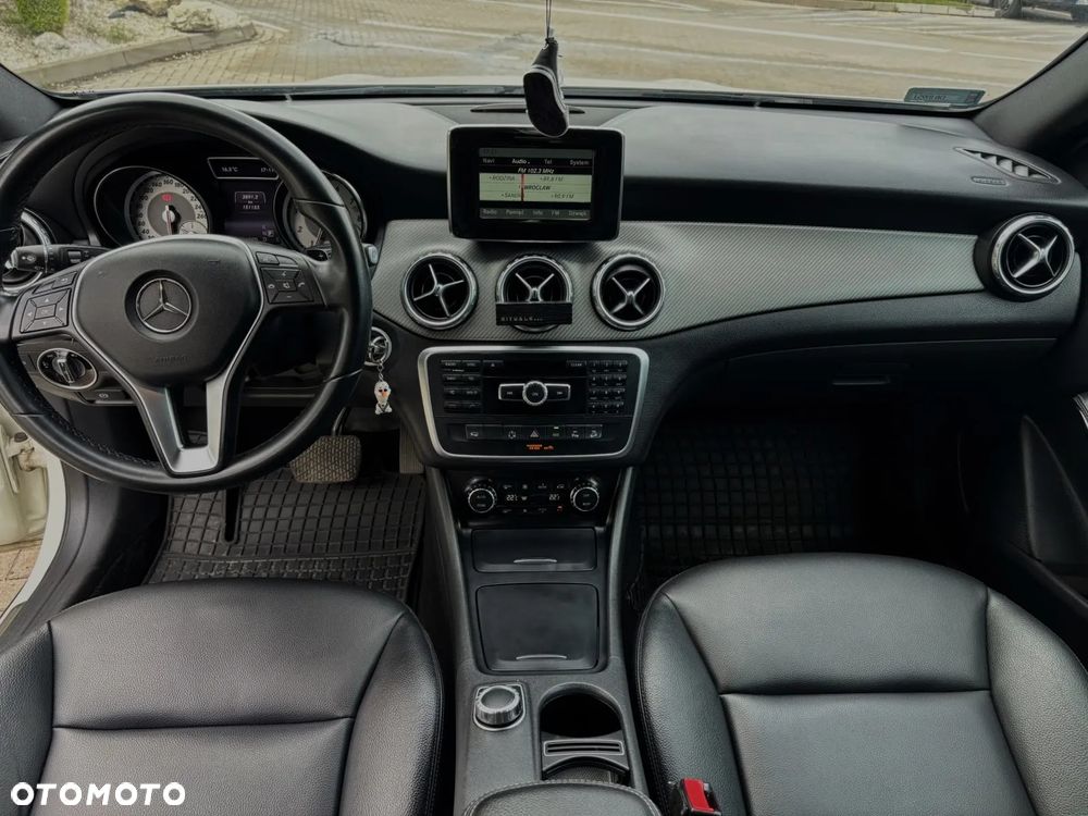 Mercedes-Benz GLA 250 4-Matic - 7